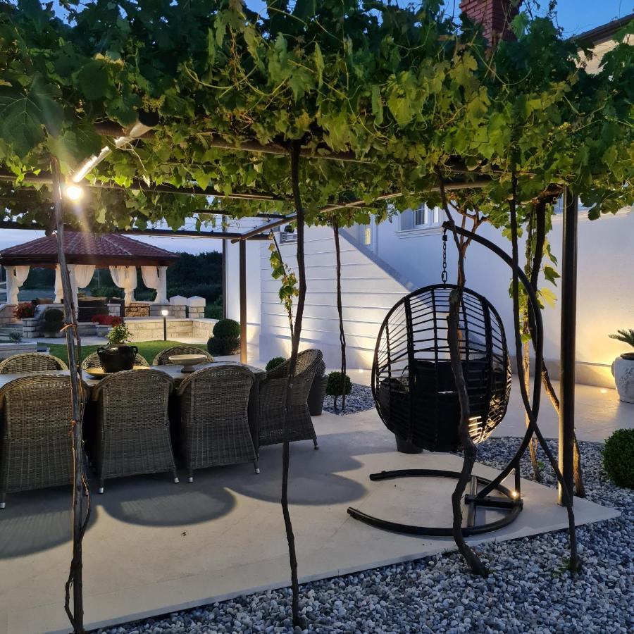 Holiday Apartment Villa Bianca - Low Season Rent Pazin Exterior foto