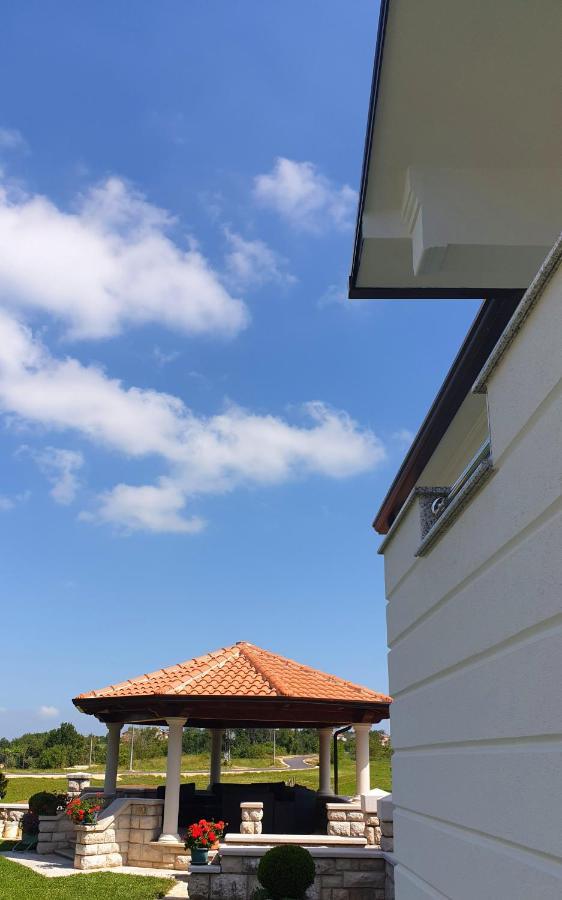Holiday Apartment Villa Bianca - Low Season Rent Pazin Exterior foto